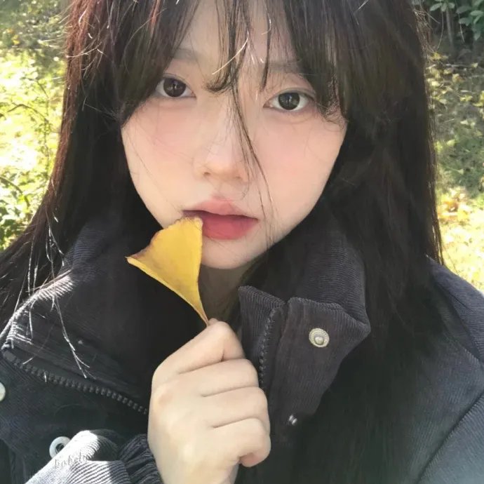 拳头在哭泣