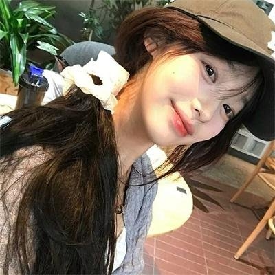 花落水流红